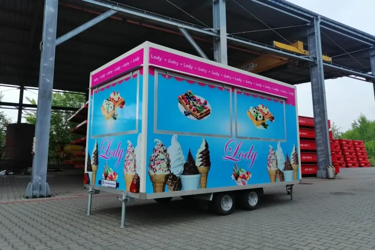 Przyczepa food truck