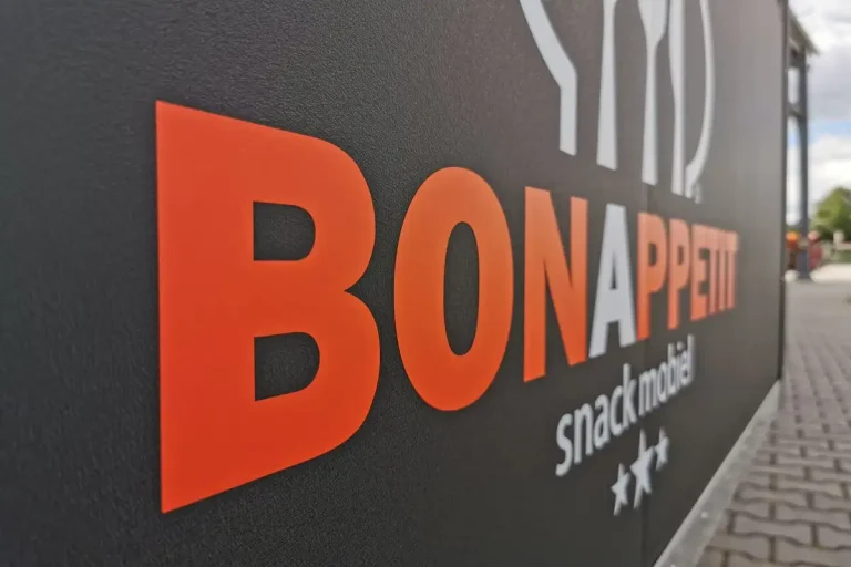 Przyczepa food truck