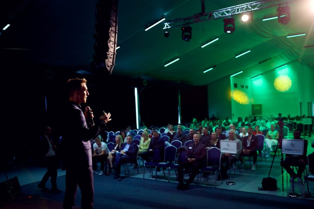 Wystąpienie Mateusza Witczaka - właściciela Świat Przyczep