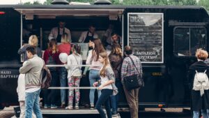 Ile kosztuje food truck, taki jak na zdjęciu?